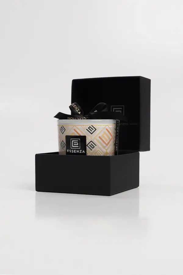 Vela Monogramme 16 – Edição Limitada | Luxo e Artesanal - Imagem 3